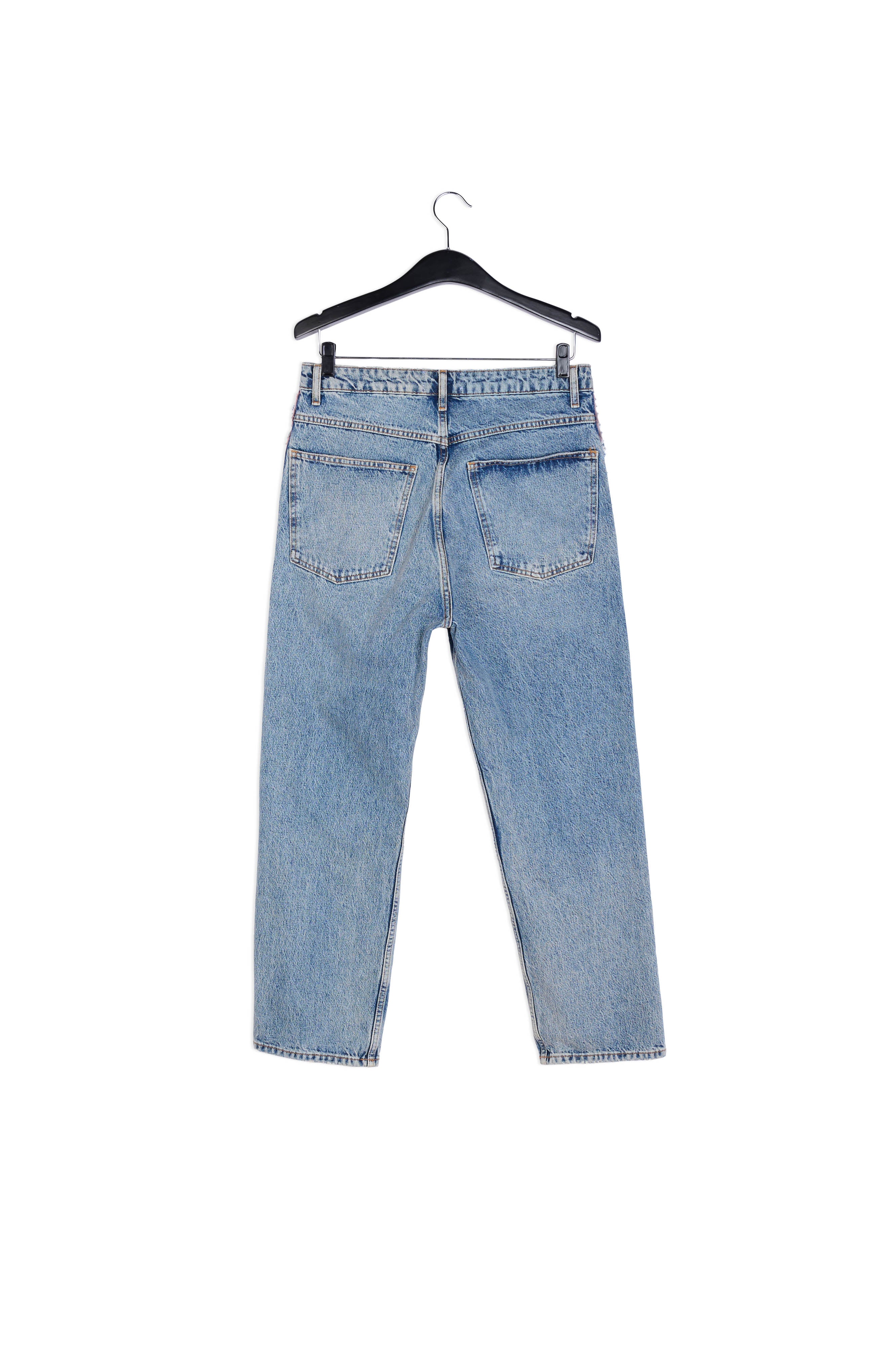 Jean bleu aux jambes droites RE—SSENTIEL | Essentiel second hand