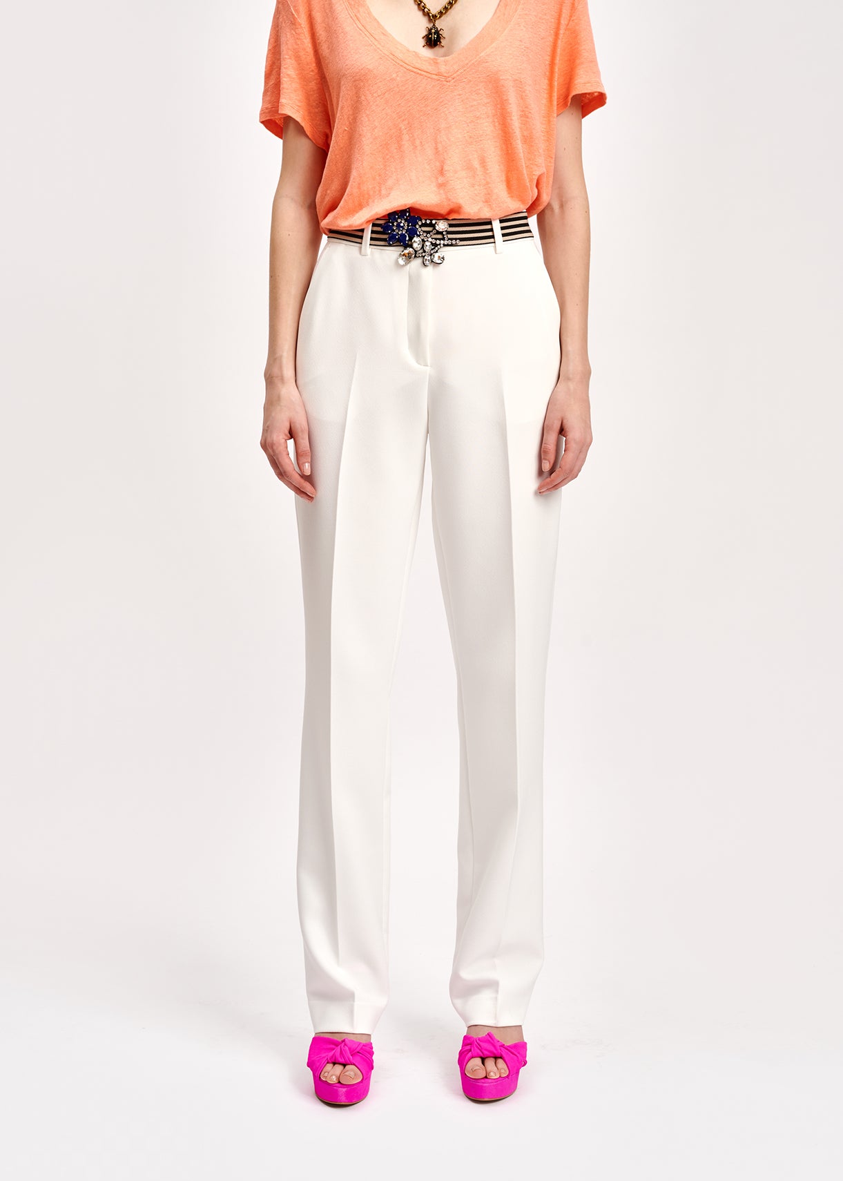 Pantalon blanc cassé aux jambes droites RE—SSENTIEL | Essentiel second hand