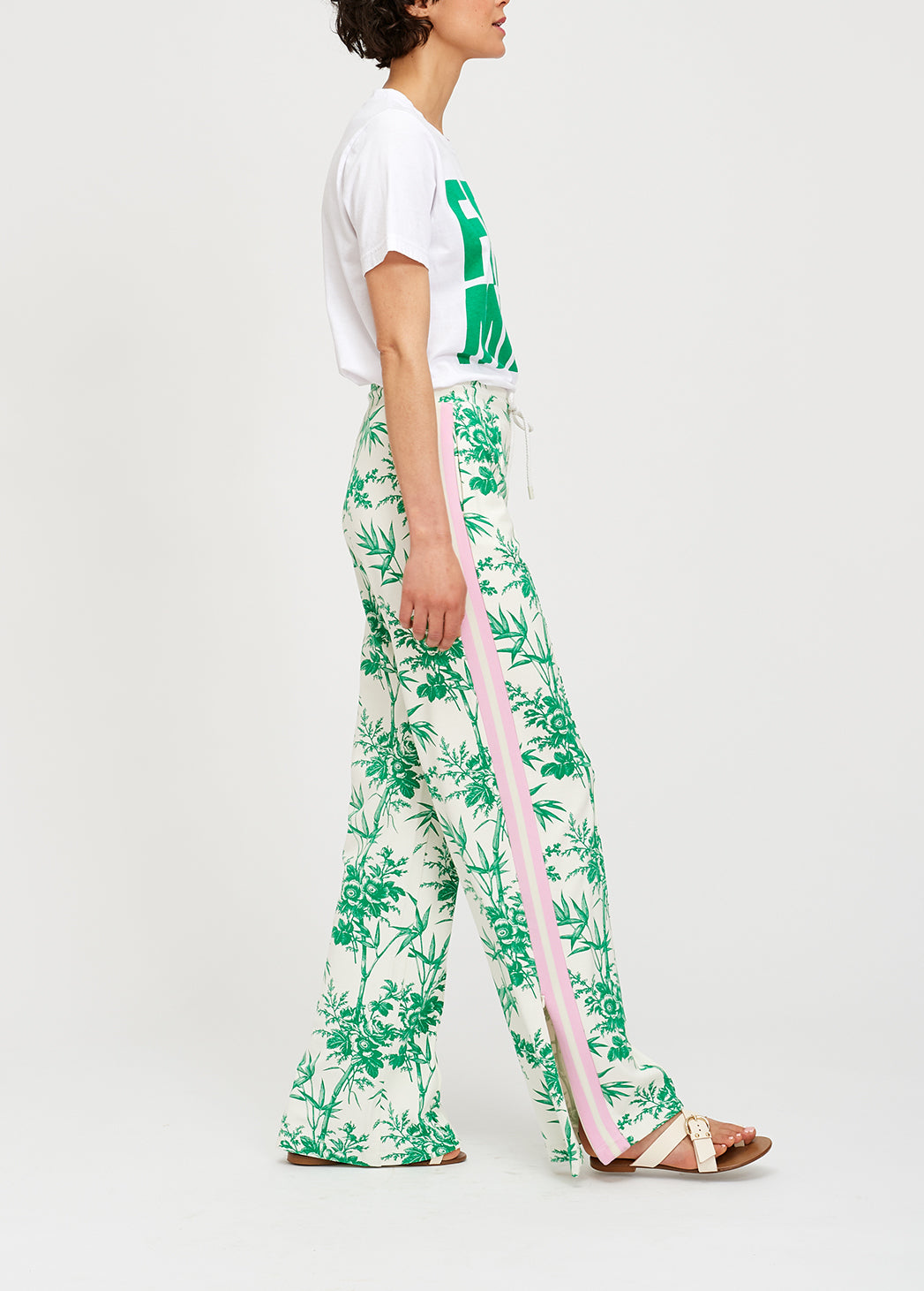 Classic white tracksuit bottoms with green print RE—SSENTIEL | Essentiel second hand