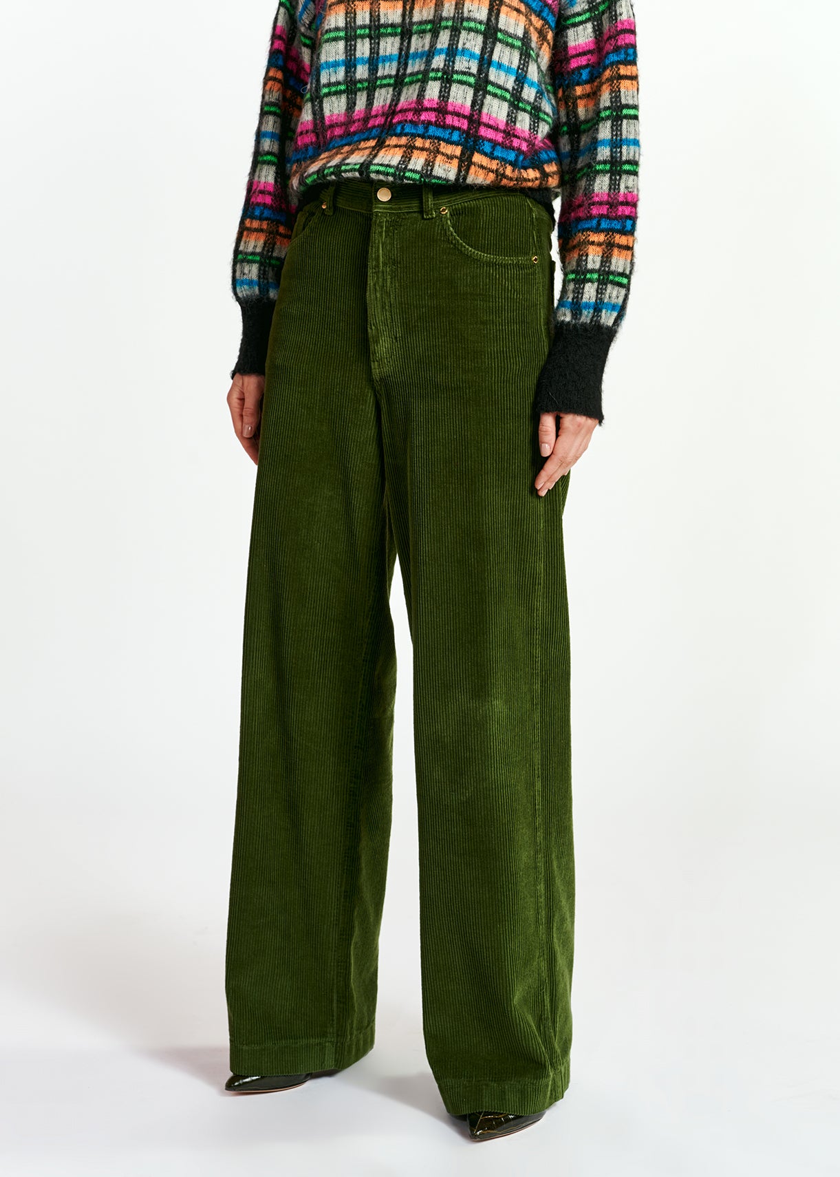 Dennengroene ribfluwelen broek met wijde pijpen RE—SSENTIEL | Essentiel second hand