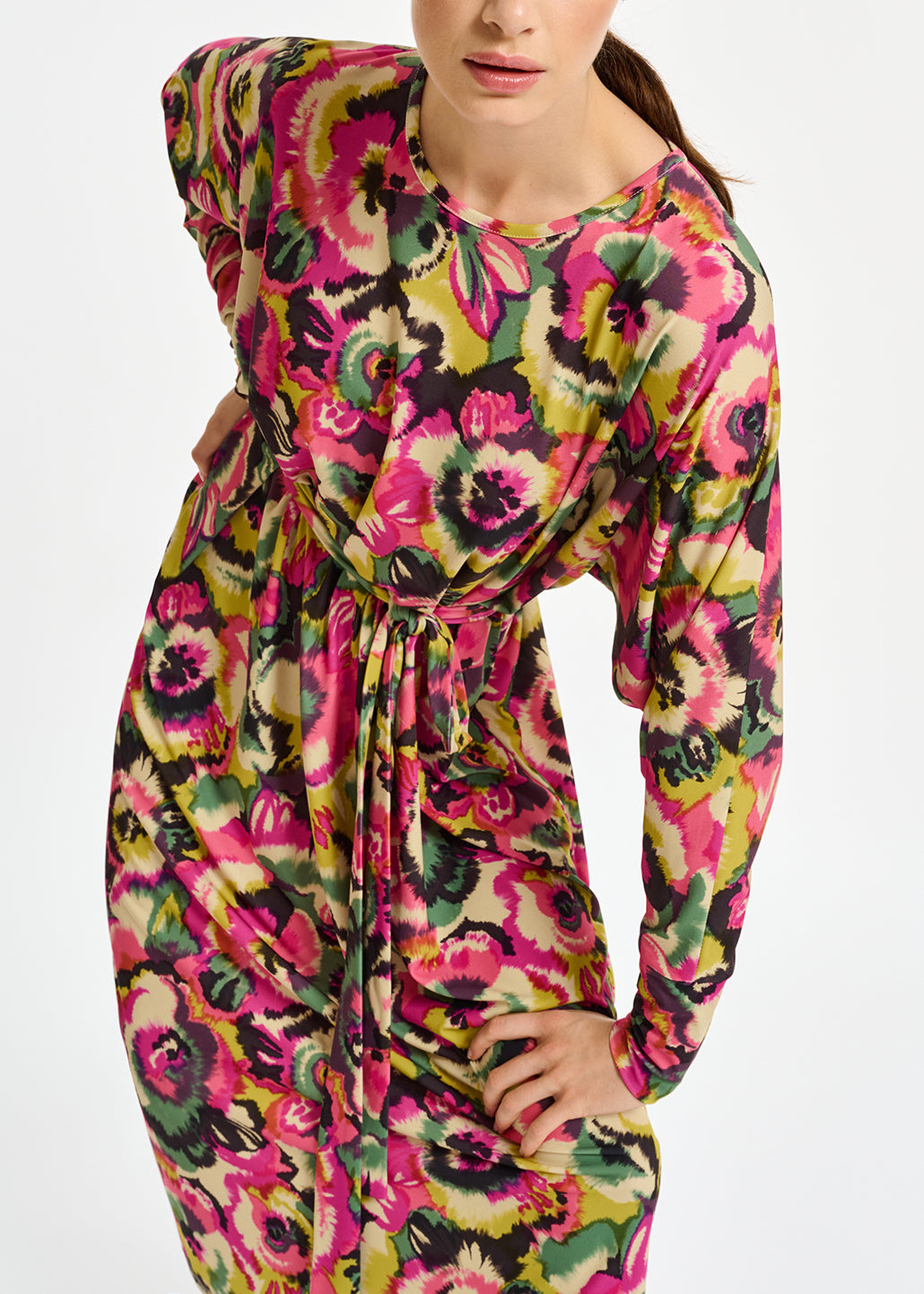 Kleurrijke midi-jurk met bloemenprint RE—SSENTIEL | Essentiel second hand