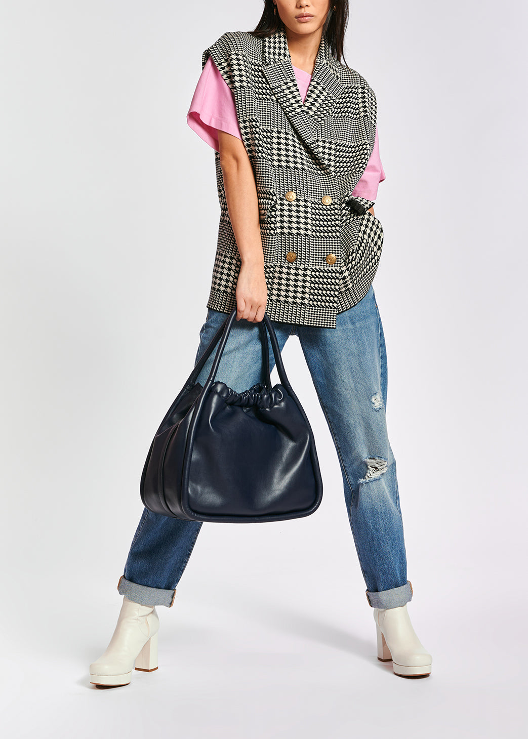 Sleeveless offf-white and black check cardigan RE—SSENTIEL | Essentiel second hand