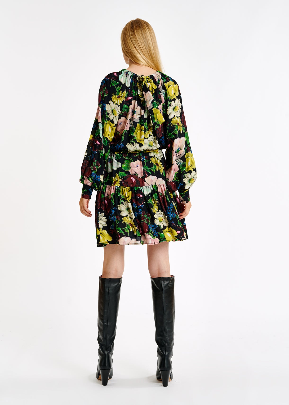 Mini robe à fleurs noire, blanche et jaune RE—SSENTIEL | Essentiel second hand