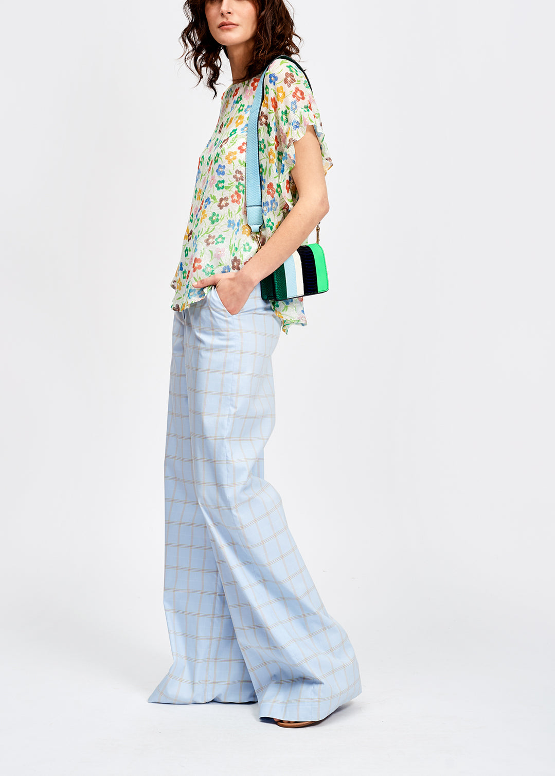 Off-white floral print top with ruffled sleeves RE—SSENTIEL | Essentiel second hand