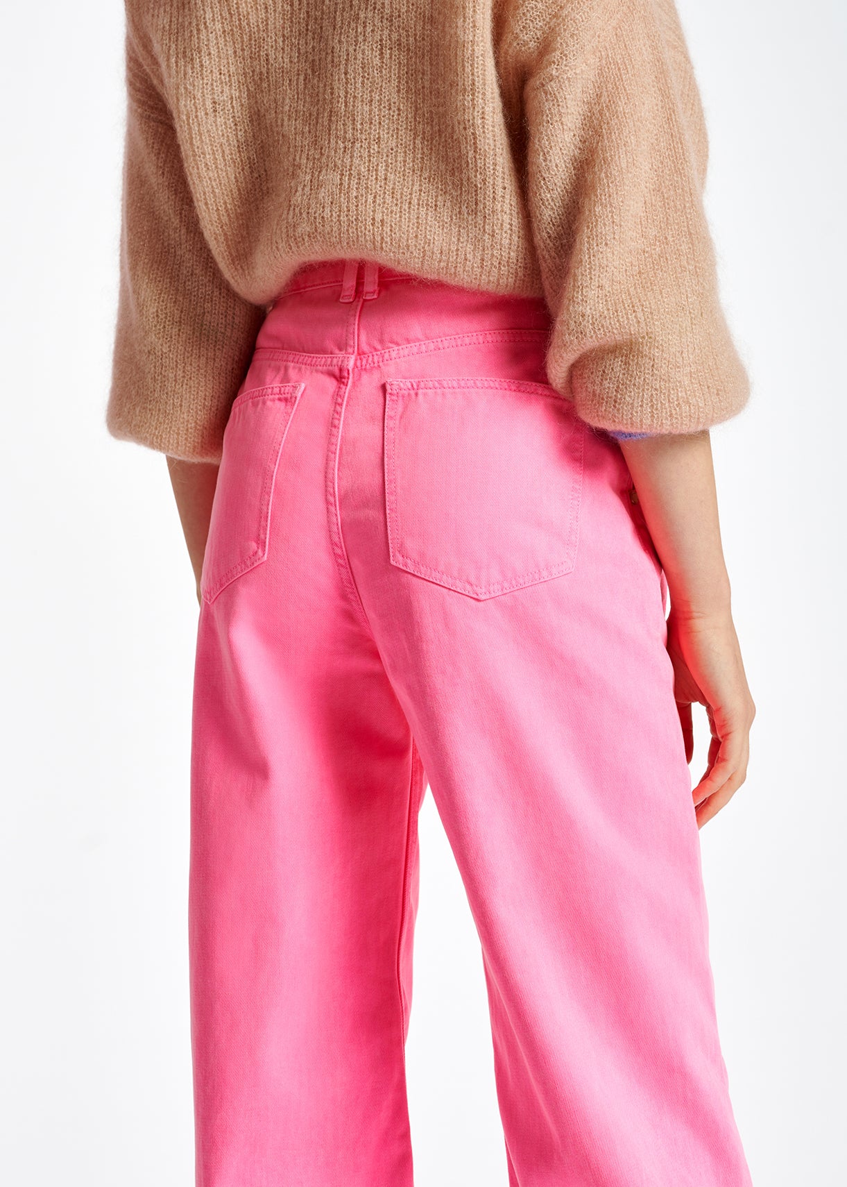 Jean rose fluo aux jambes larges RE—SSENTIEL | Essentiel second hand