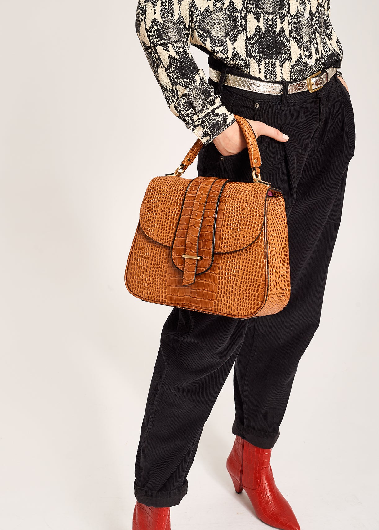 Camel-coloured leather tote bag with crocodile effect RE—SSENTIEL | Essentiel second hand
