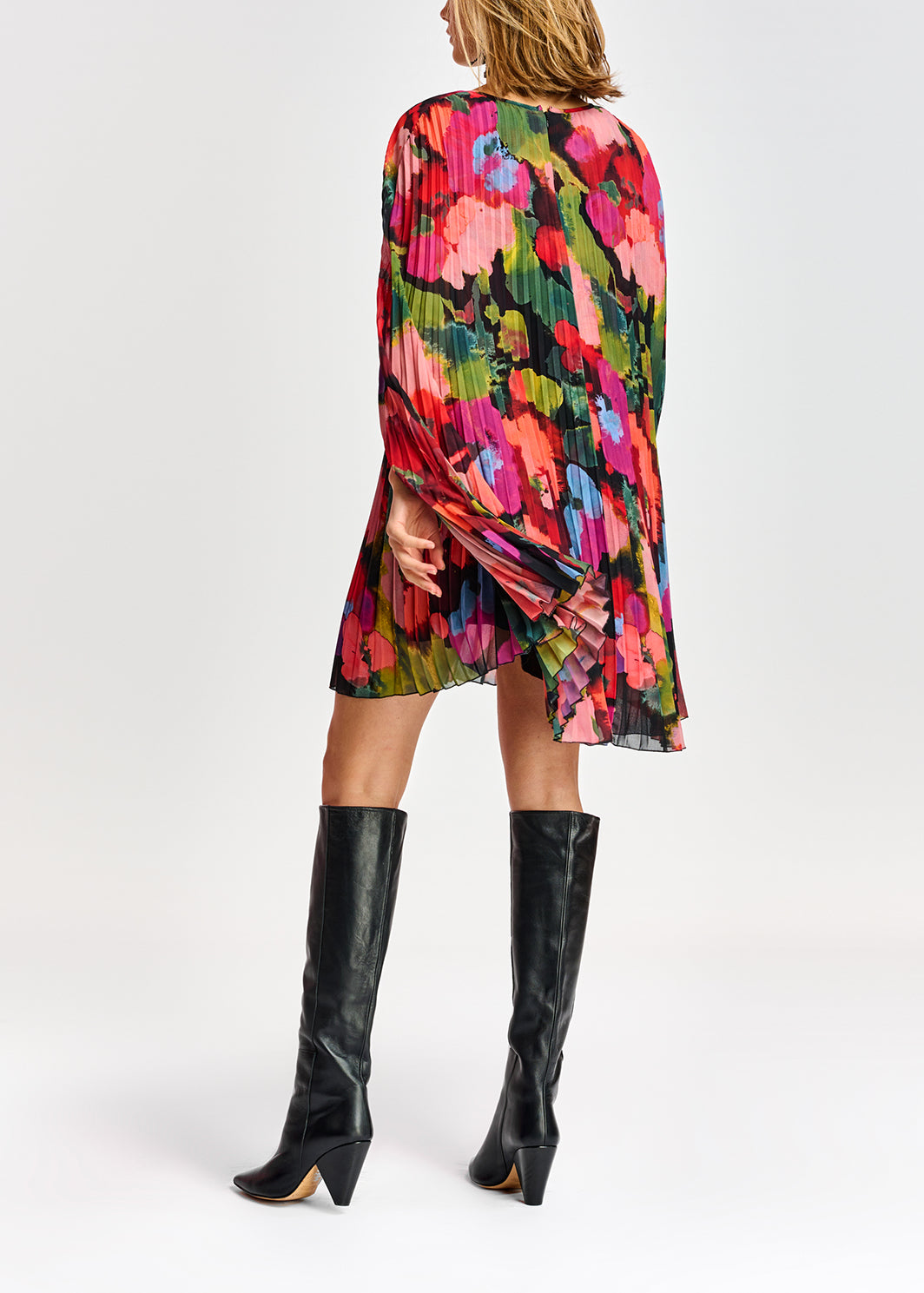 Assemble plissé cape dress RE—SSENTIEL | Essentiel second hand