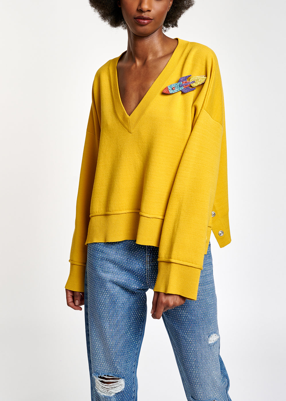 Pull carré jaune à encolure en v RE—SSENTIEL | Essentiel second hand