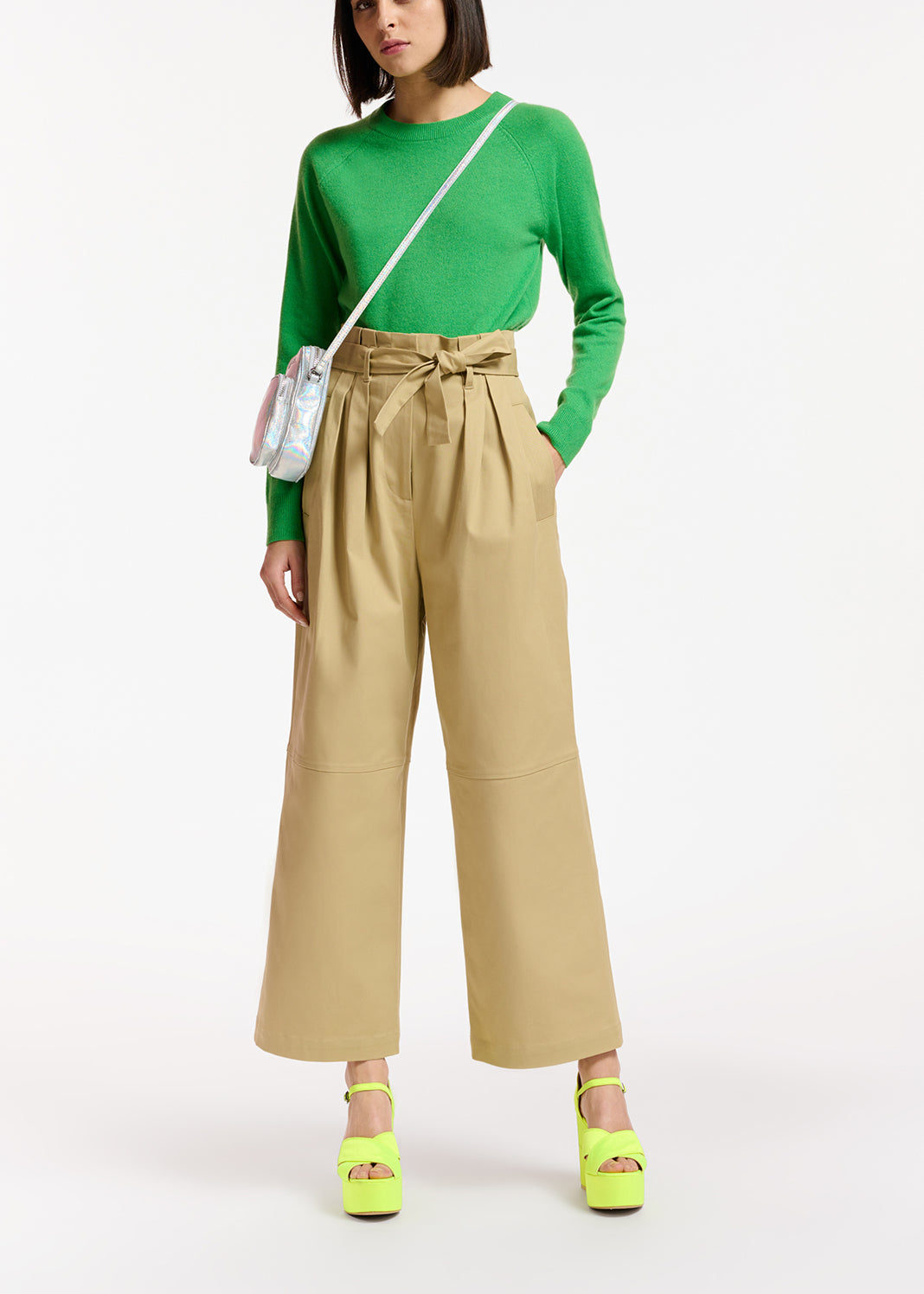 Pantalon droit beige avec ceinture RE—SSENTIEL | Essentiel second hand