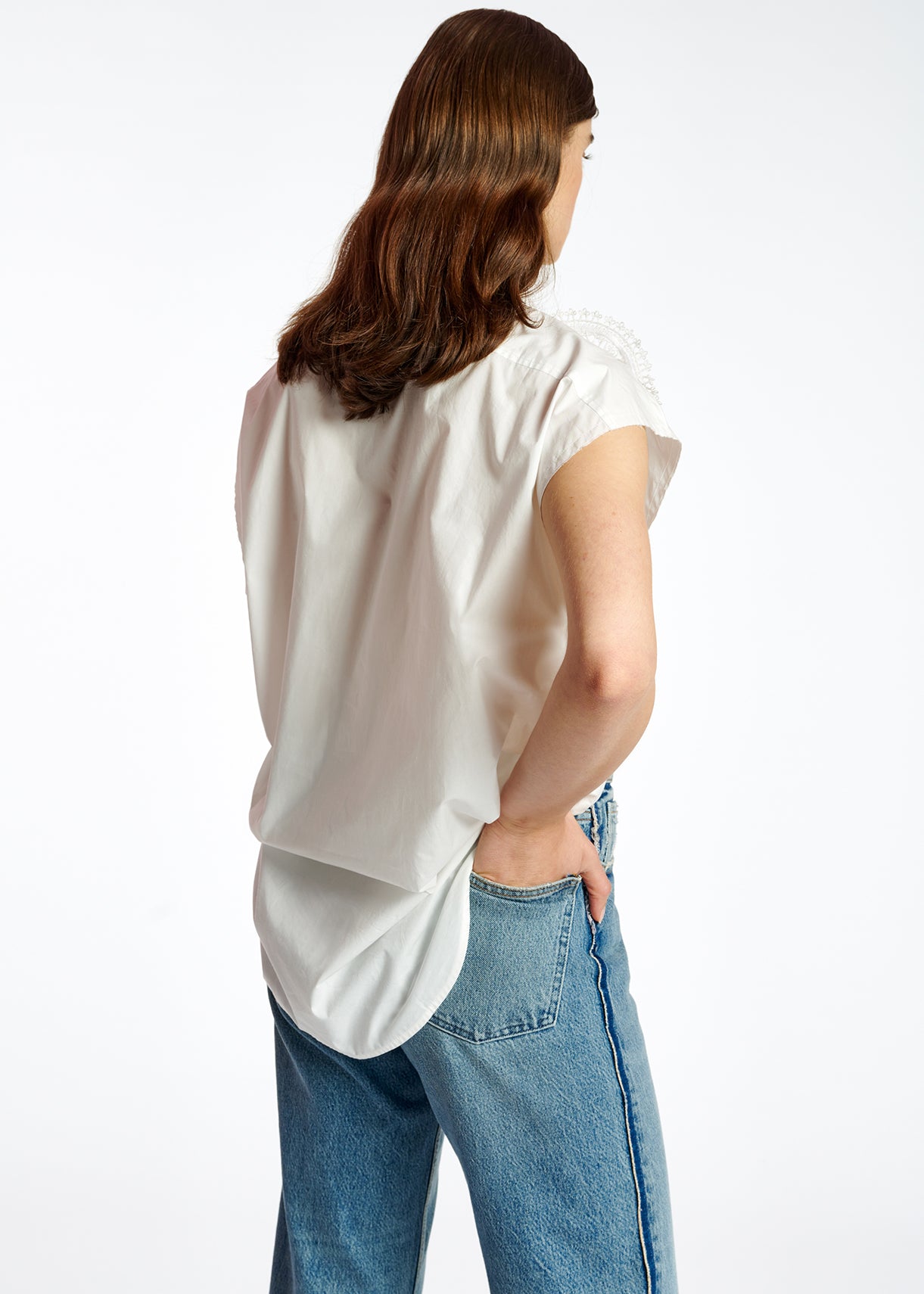 Wit katoenen hemd zonder mouwen met kant RE—SSENTIEL | Essentiel second hand