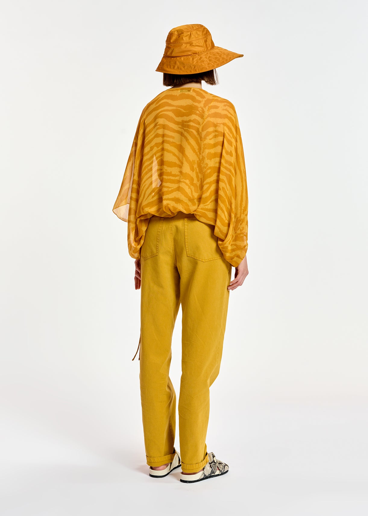 Okeren wijde top met zebraprint RE—SSENTIEL | Essentiel second hand