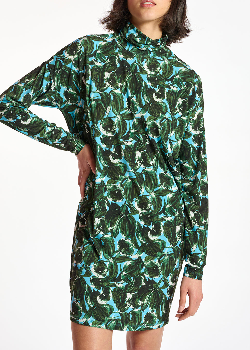 Blue and dark green leaf-printed mini dress with turtleneck RE—SSENTIEL | Essentiel second hand