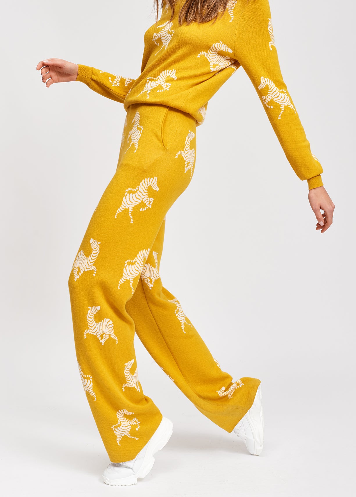 Yellow zebra jacquard pants RE—SSENTIEL | Essentiel second hand