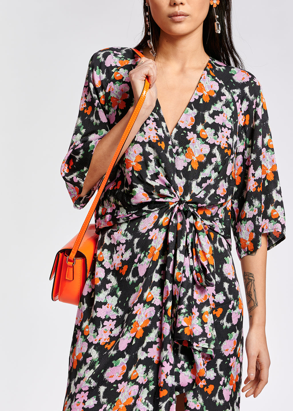 Robe midi bleu foncé à fleurs RE—SSENTIEL | Essentiel second hand