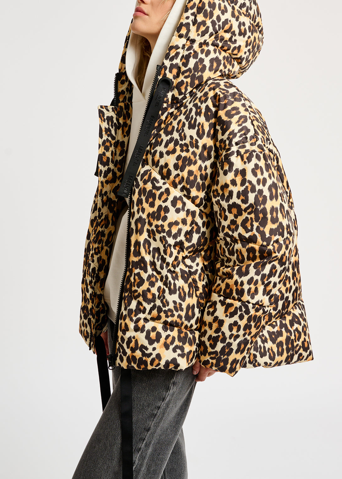 Leopard-print hooded puffer jacket RE—SSENTIEL | Essentiel second hand