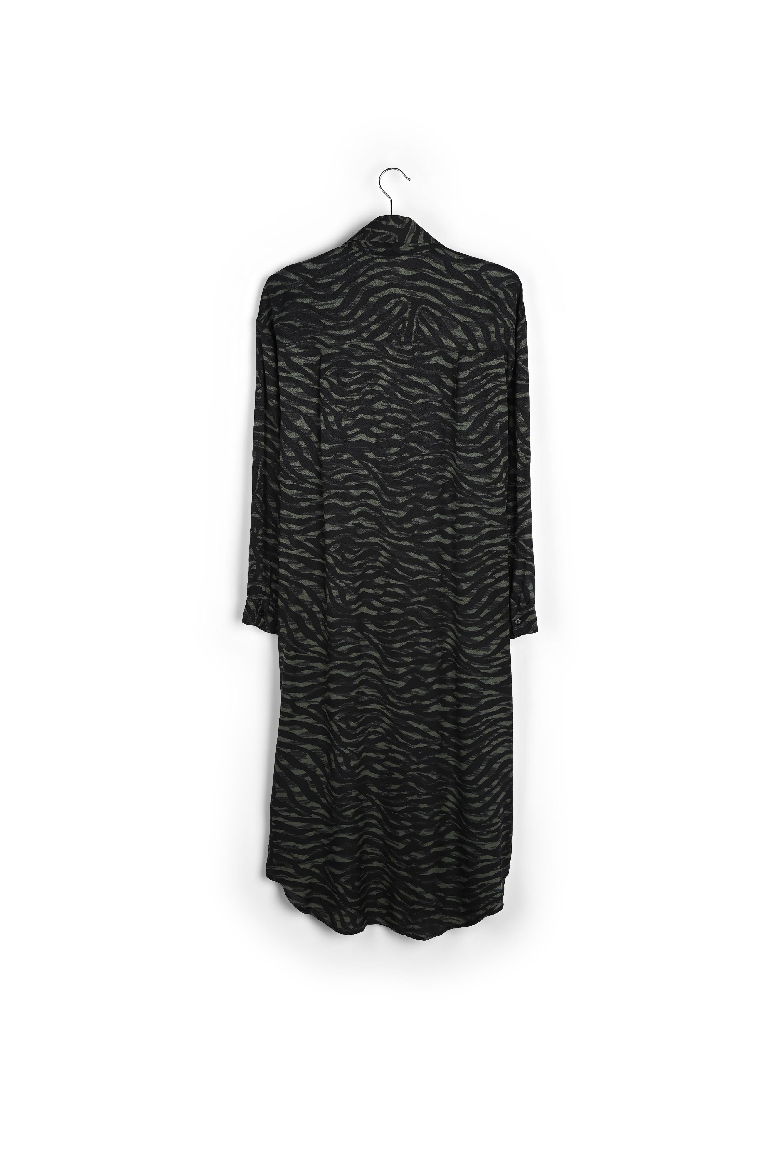 Midi-hemdjurk met groene en zwarte zebraprint RE—SSENTIEL | Essentiel second hand