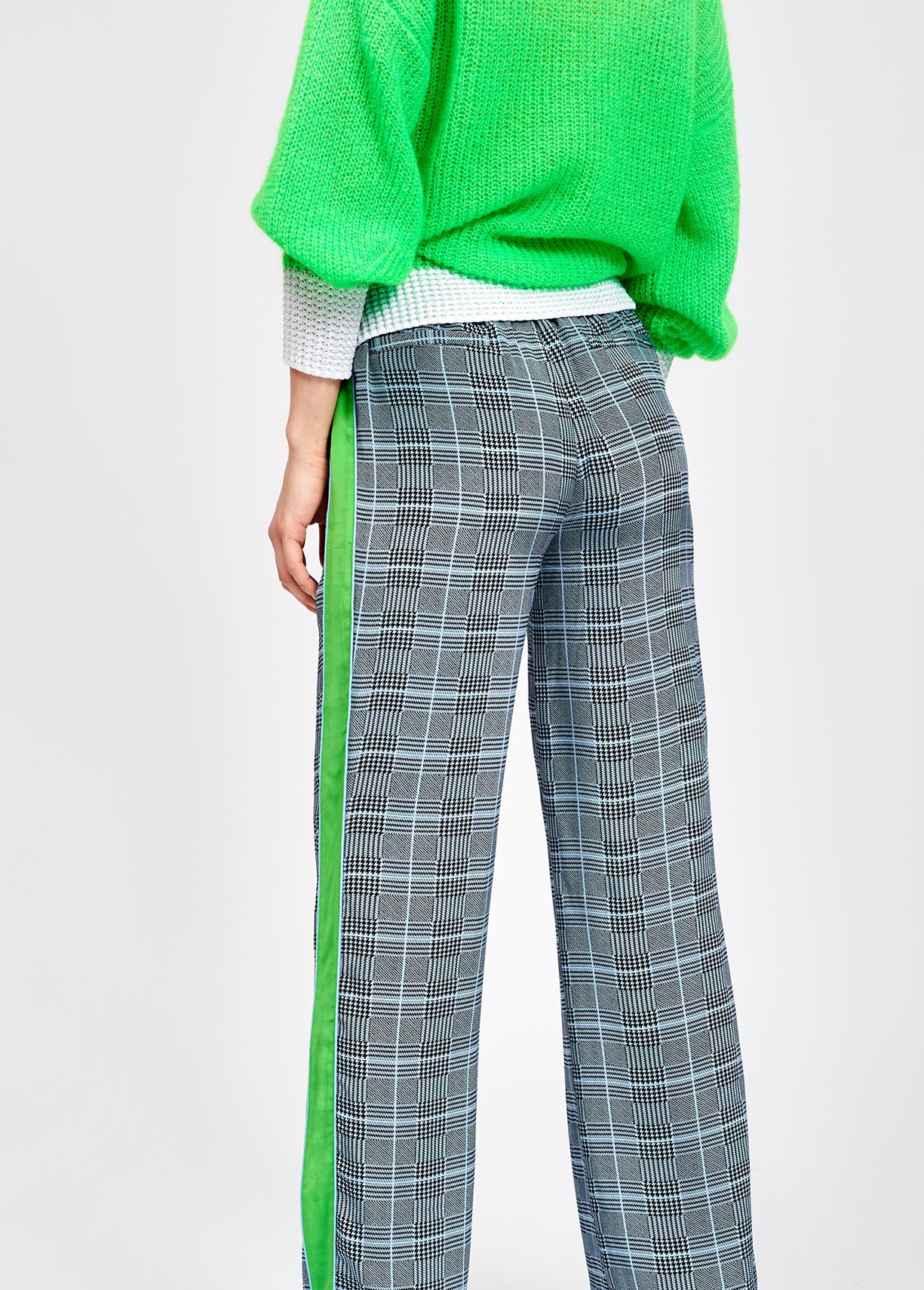 Large check silk print trousers with contrasting stripe RE—SSENTIEL | Essentiel second hand
