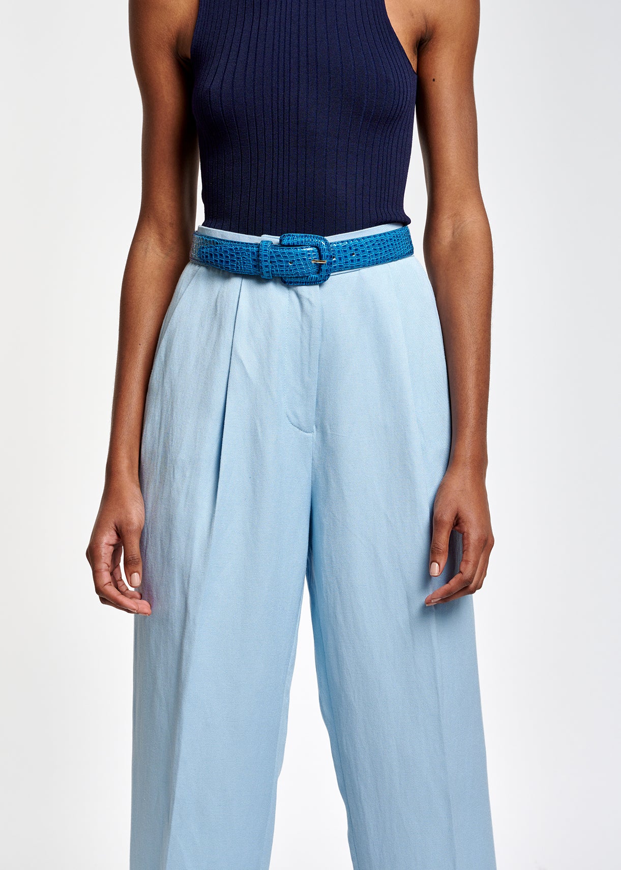 Pantalon bleu clair taille mi-haute RE—SSENTIEL | Essentiel second hand