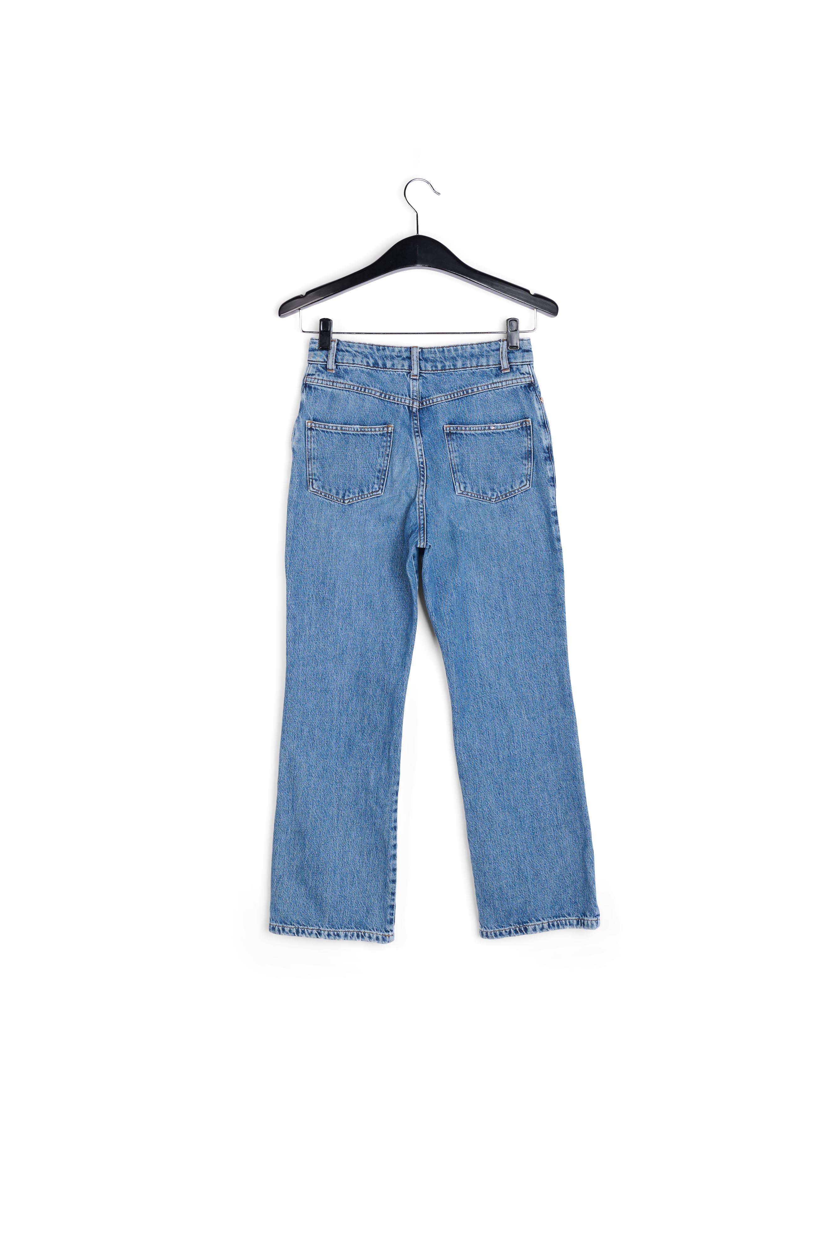 Jean bleu aux jambes évasées RE—SSENTIEL | Essentiel second hand