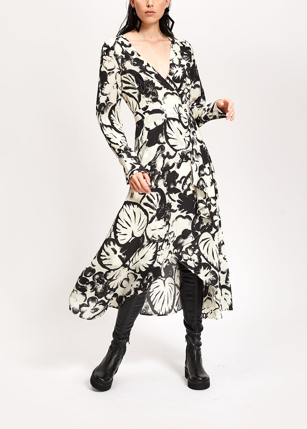 Gebroken witte zijden midi-jurk met botanische print RE—SSENTIEL | Essentiel second hand