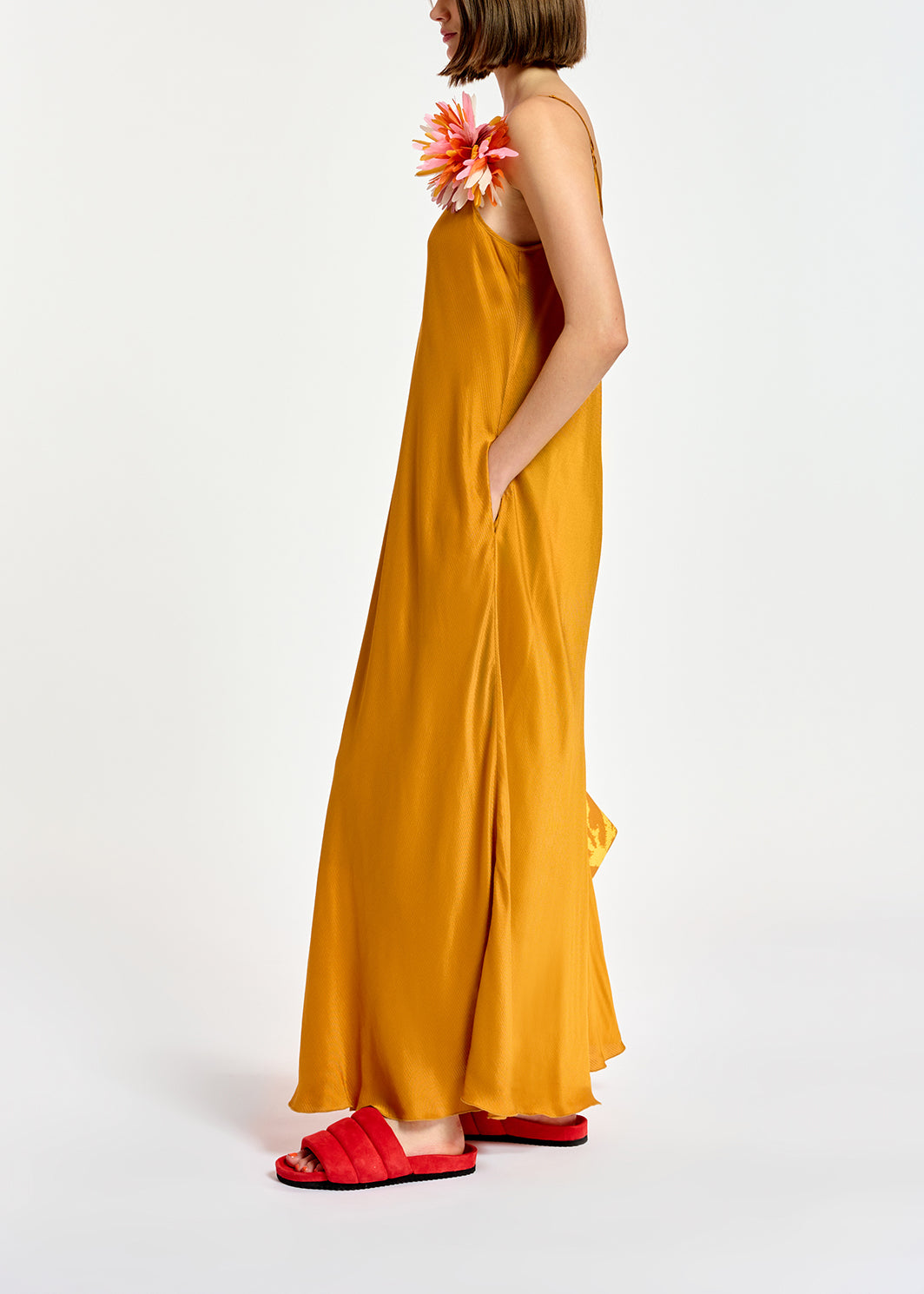 Ochre v-neck midi dress RE—SSENTIEL | Essentiel second hand