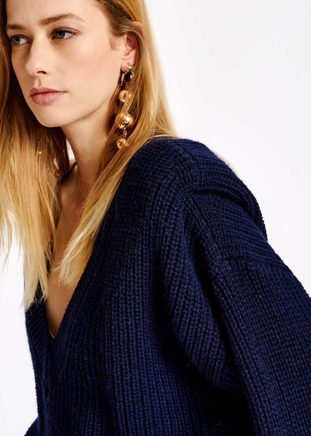 Dark blue sweater with padded shoulders RE—SSENTIEL | Essentiel second hand