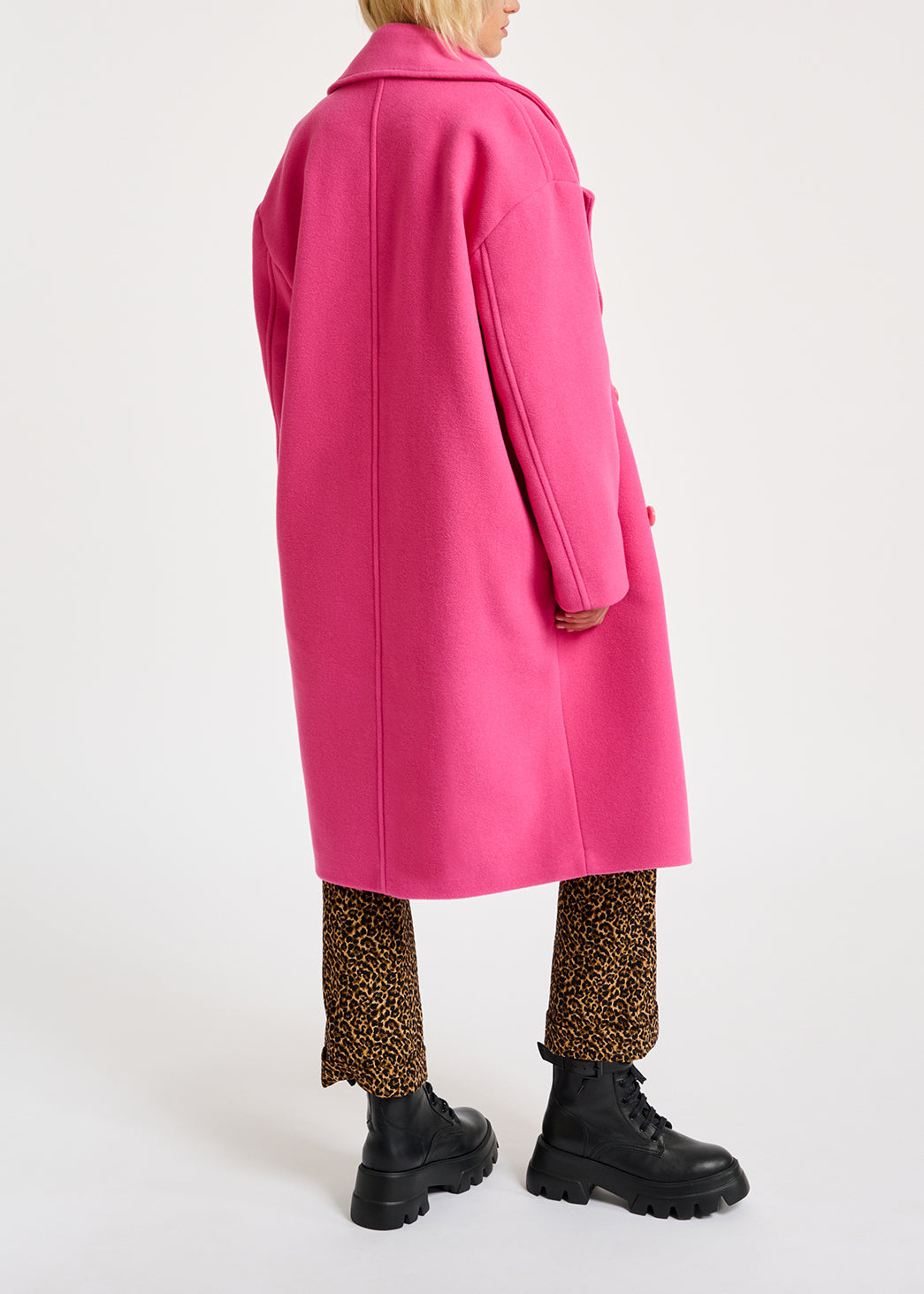 Manteau rose néon à double boutonnage en laine mélangée RE—SSENTIEL | Essentiel second hand