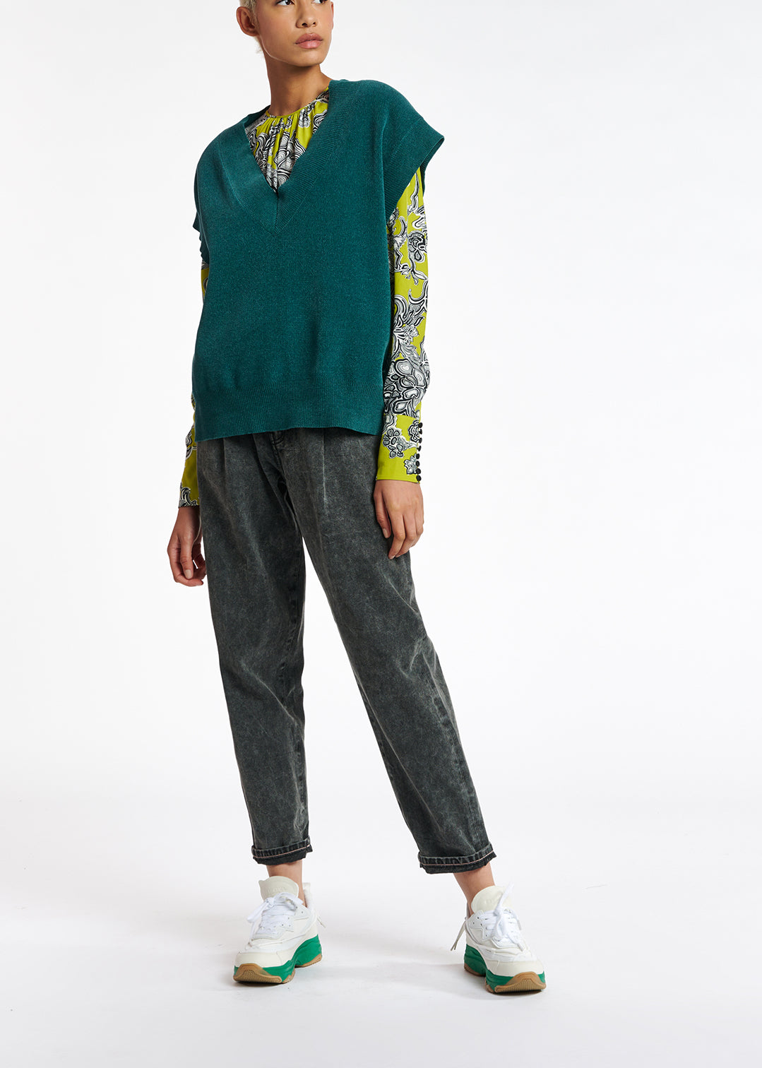 Pull en v bleu à manches courtes RE—SSENTIEL | Essentiel second hand