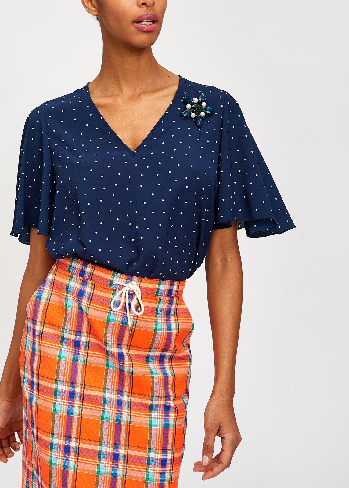 Dark blue polka dot v-neck top RE—SSENTIEL | Essentiel second hand