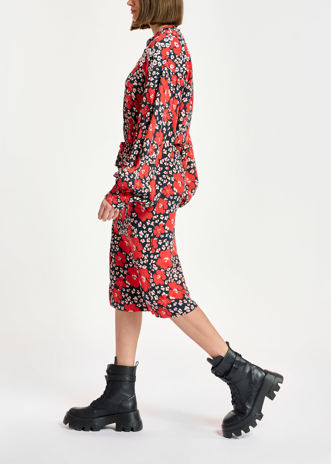 Robe midi à  imprimé fleuri bleu, rouge et blanc RE—SSENTIEL | Essentiel second hand