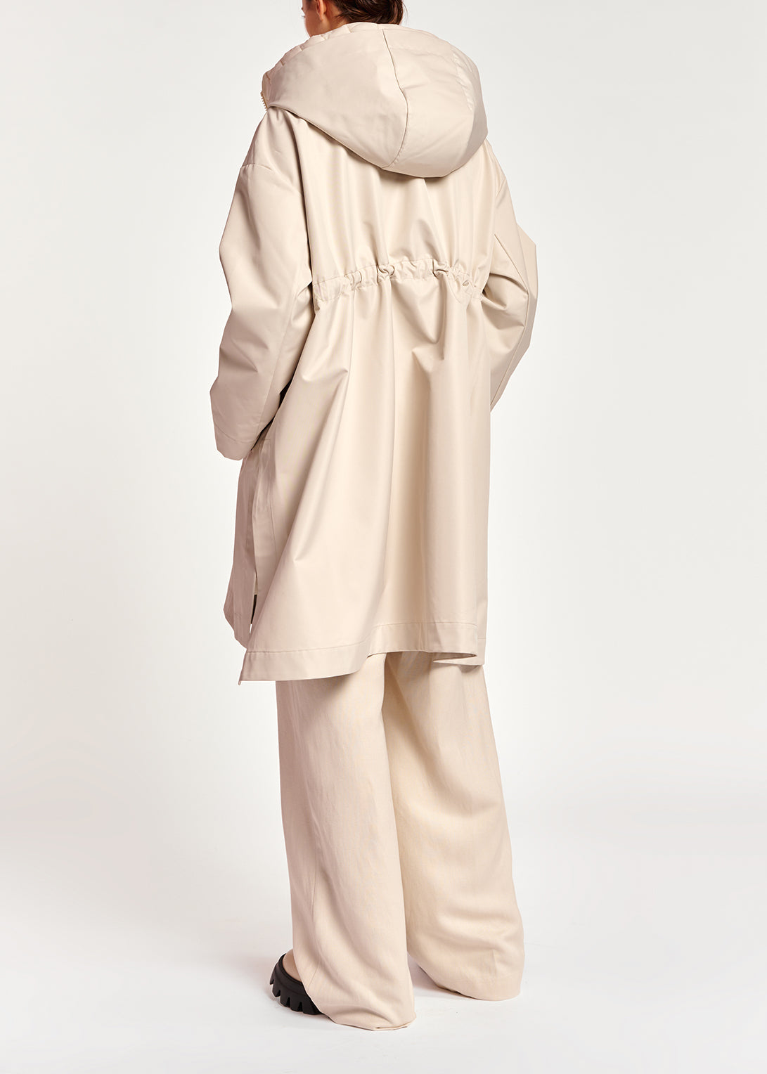 Cream oversized hooded raincoat RE—SSENTIEL | Essentiel second hand