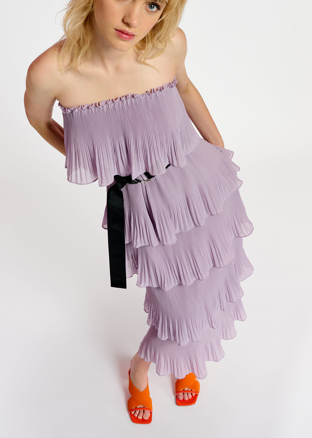 Robe lilas à volants avec ceinture en toile noire RE—SSENTIEL | Essentiel second hand