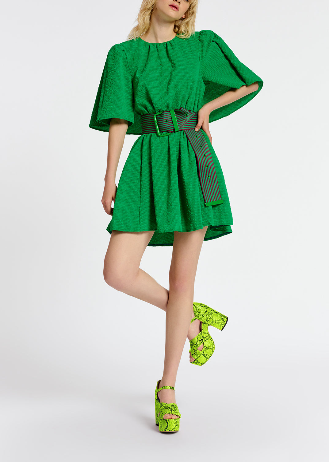 Green mini dress with cape-effect sleeves RE—SSENTIEL | Essentiel second hand