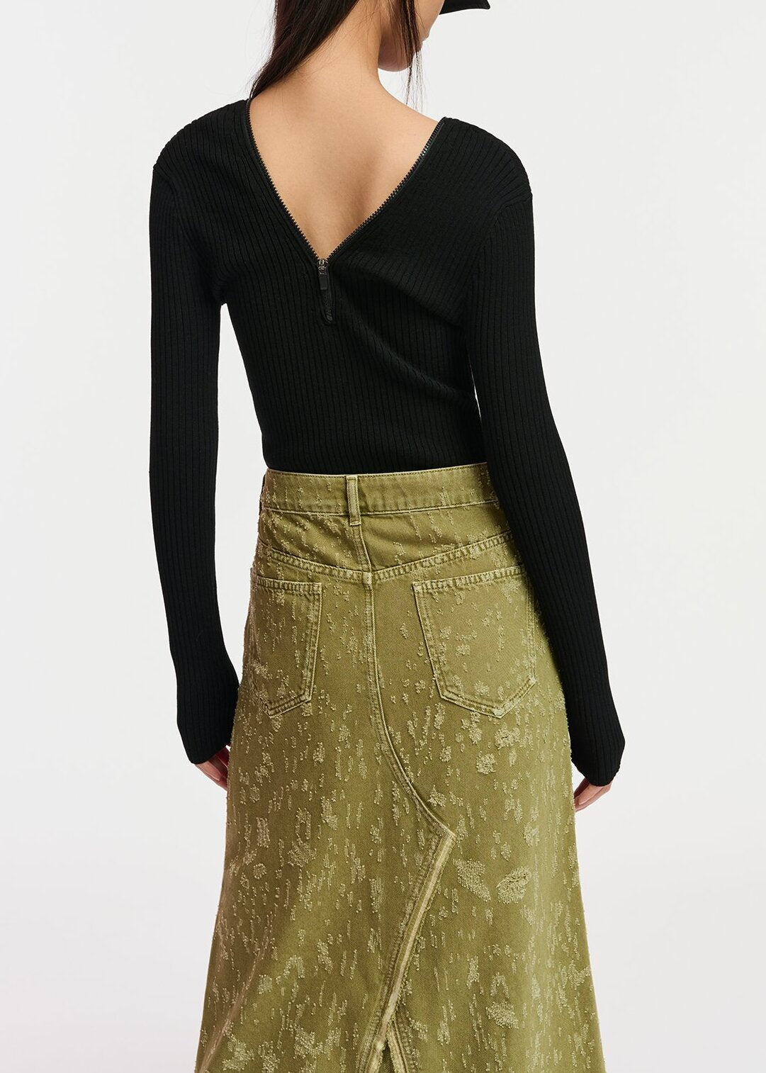 Pull en côtes noir avec zips RE—SSENTIEL | Essentiel second hand