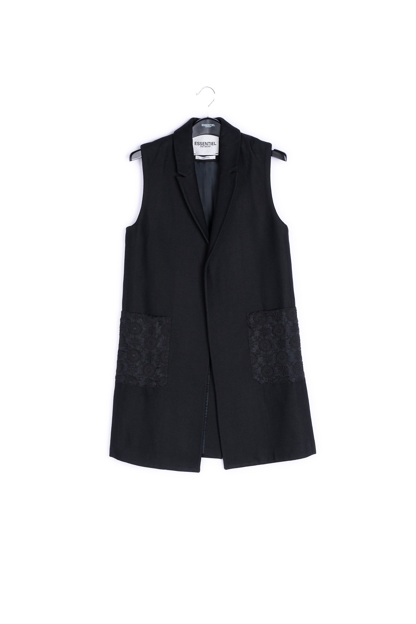 Black jacket RE—SSENTIEL | Essentiel second hand