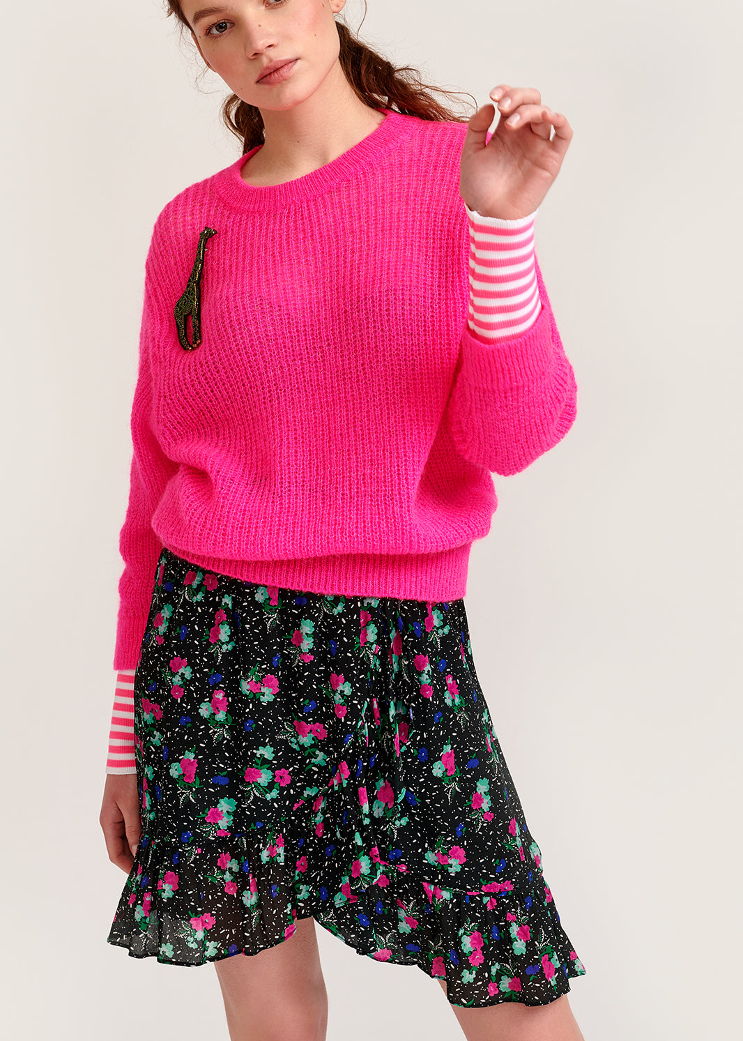 Neon pink ribbed-knit sweater with striped neon cuffs RE—SSENTIEL | Essentiel second hand
