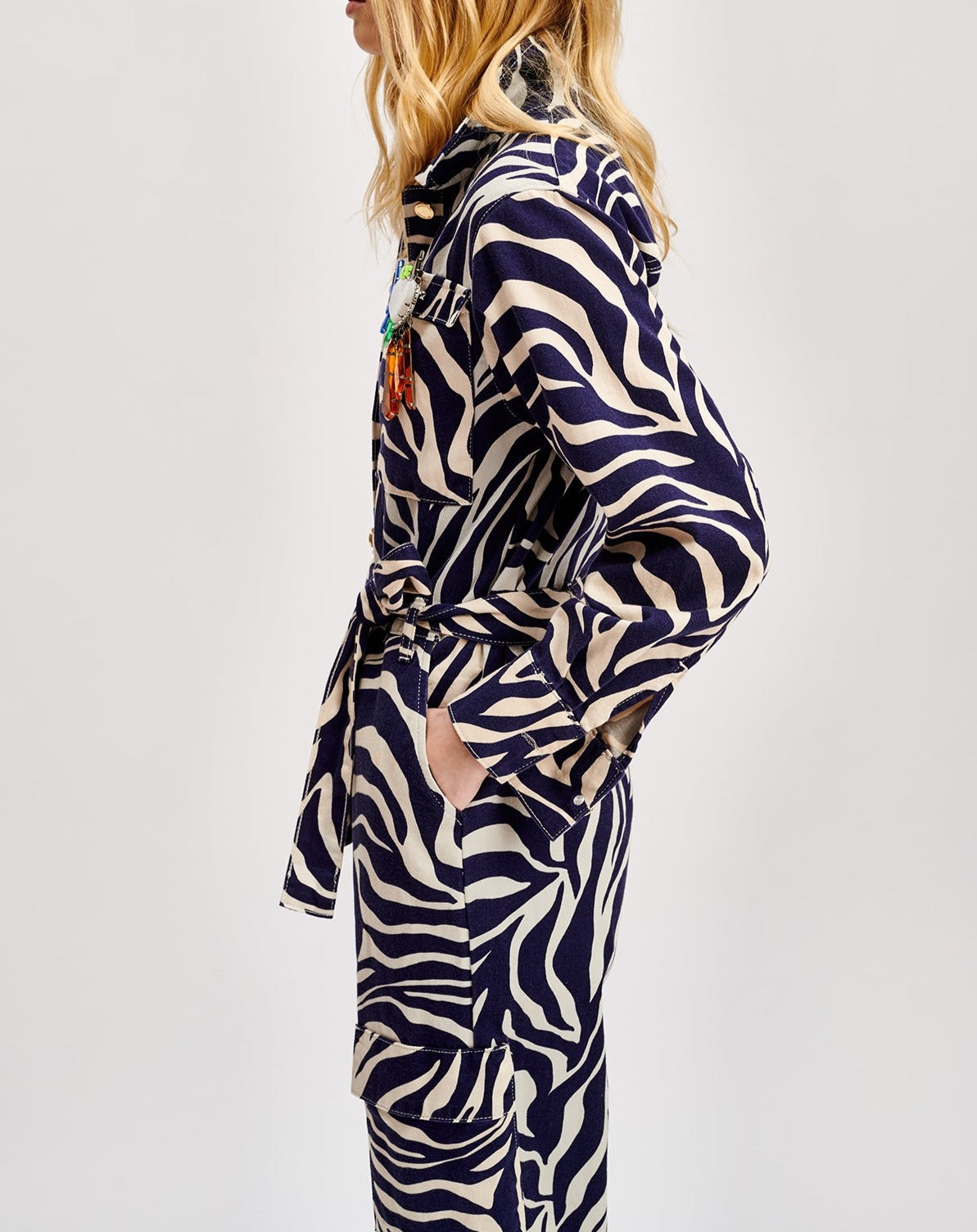 Off-white and navy blue zebra-print denim jumpsuit RE—SSENTIEL | Essentiel second hand
